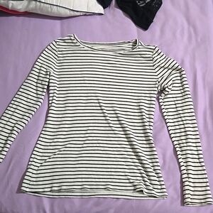 Black and white stripped long-sleeved top